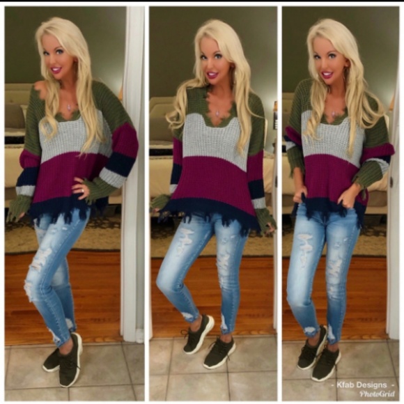 DISTRESSED COLOR BLOCK SWEATER - Picture 2 of 8